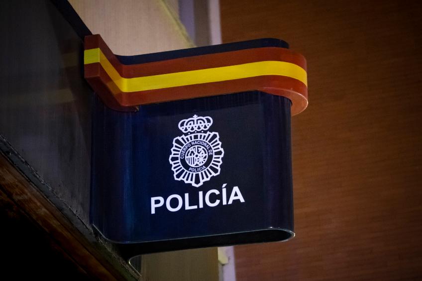 Detenidas 3 personas por distribuir contenido pornográfico infantil a través de una aplicación de mensajería instantánea