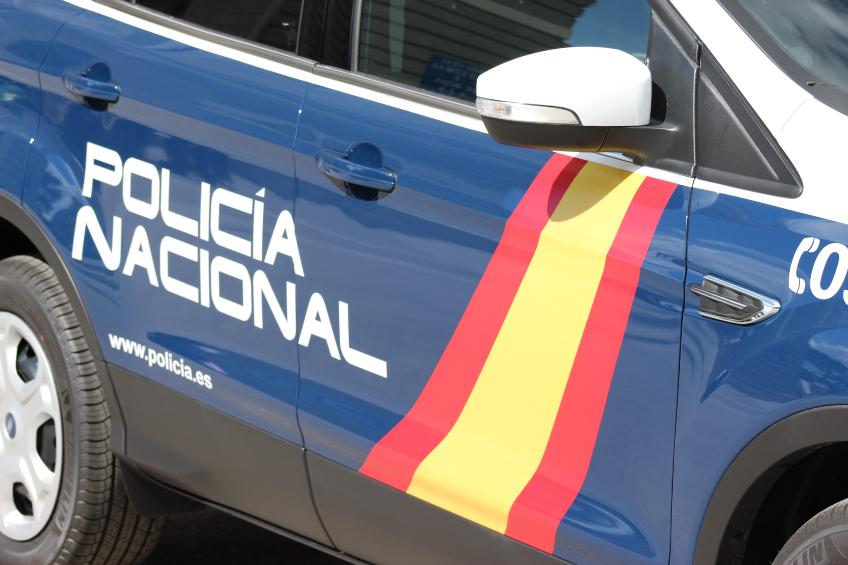 Detenida una pareja que vendía artículos de marroquinería de lujo falsificados en subastas