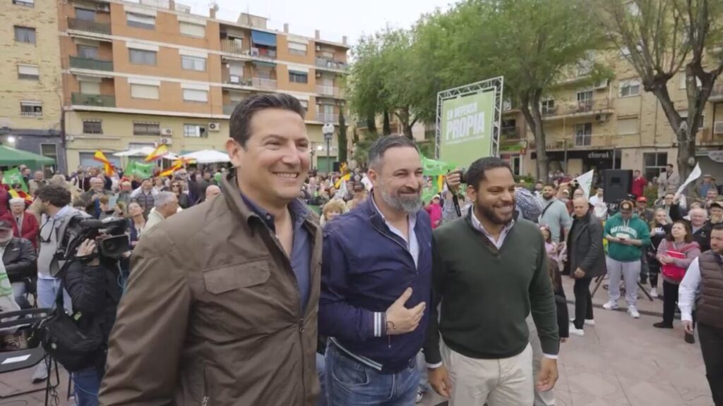 Abascal acusa a Sánchez: "Se desvía la atención de los problemas reales de la gente"