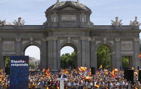 Feijóo Exige Elecciones y Denuncia la Parálisis del Gobierno de Sánchez