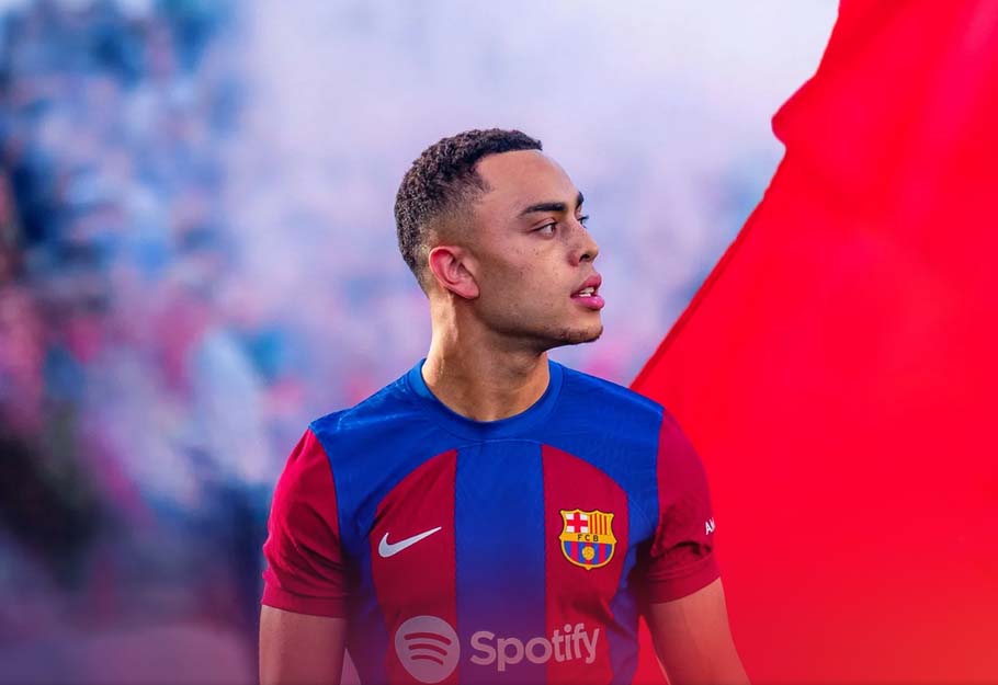 Traspaso Confirmado: Sergiño Dest Deja el FC Barcelona y se Une al PSV Eindhoven