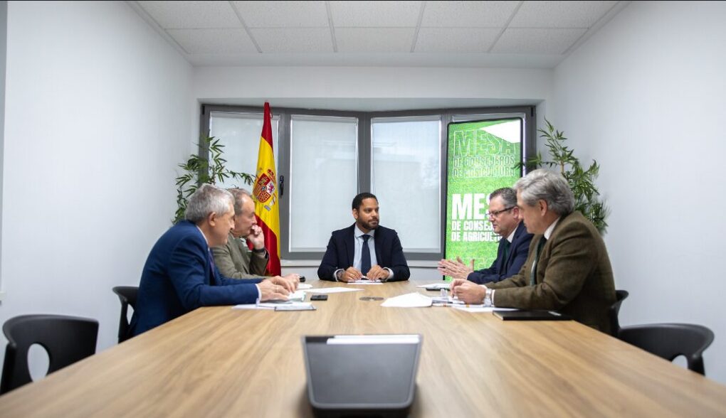 VOX Demanda un Plan de Acción Inmediato Contra la Sequía y la Revisión de Aranceles al Coche Eléctrico