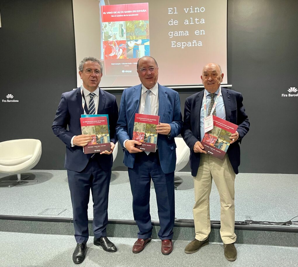 Carlos Moro, Raúl Compés y Vicente Sotés Galardonados por la OIV por su Contribución al Libro sobre Vinos de Alta Gama en España