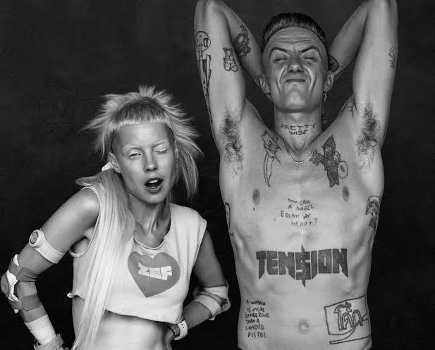 Die Antwoord a punto de incendiar el Vilar de Mouros