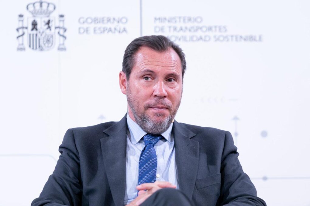 El ministro de Transportes, Óscar Puente, ha subrayado la urgencia de que los ayuntamientos continúen trabajando en la movilidad sostenible durante la Semana Europea de la Movilidad, advirtiendo de posibles sanciones si no cumplen con los objetivos medioambientales.