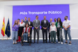 Movilidad sostenible: el transporte público como solución clave en la nueva campaña del Gobierno