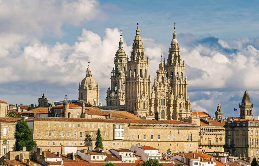 Santiago de Compostela: La Meta Anhelada del Camino de Santiago y Mucho Más