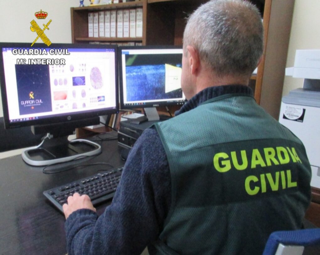 La Guardia Civil detiene a un narcotraficante fugado desde 2016 en O Grove