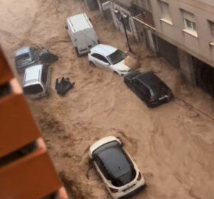 Inundaciones en Valencia y Castilla-La Mancha: La DANA deja 52 muertos y miles afectados