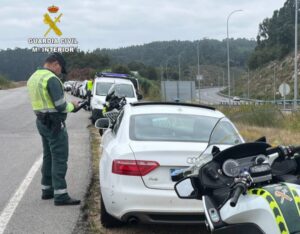 La Guardia Civil intercepta a un conductor en Pontevedra por un delito contra la seguridad vial al circular a 182 km/h