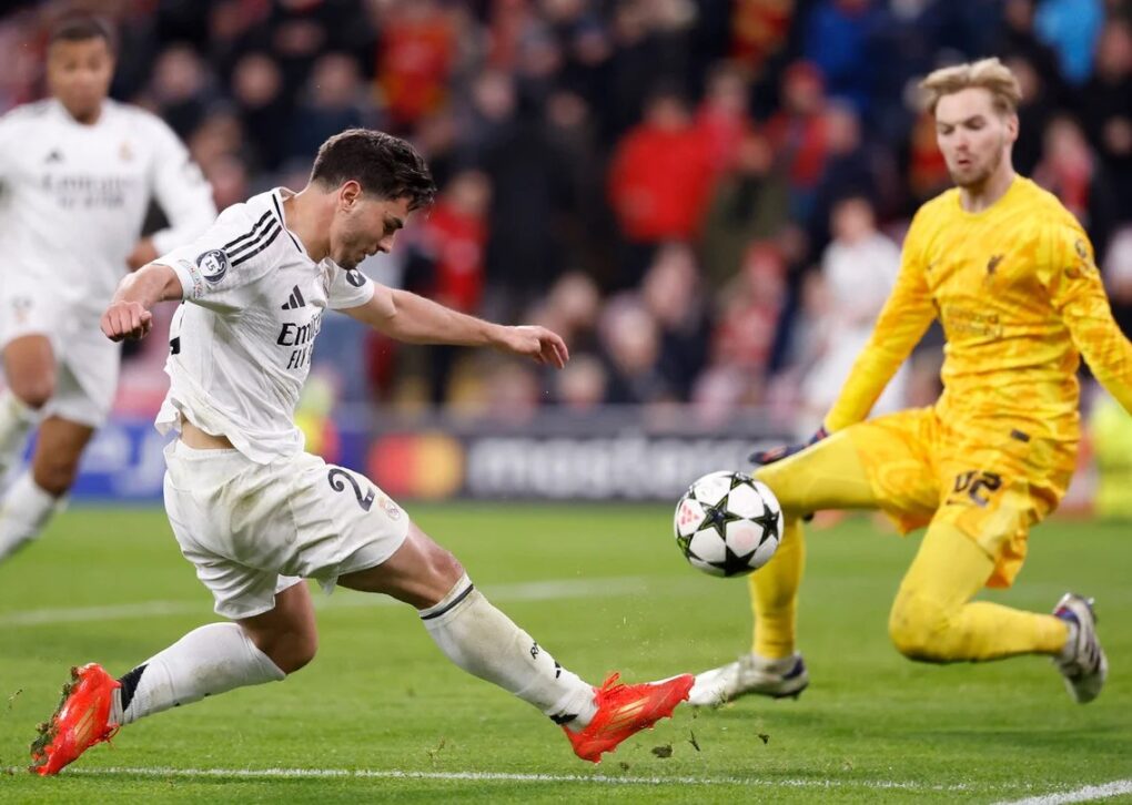 El Real Madrid cae en Anfield: una derrota marcada por penaltis fallidos y la lesión de Camavinga