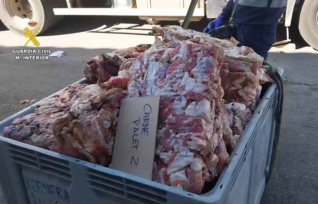 Investigación en Alicante: 40.000 kg de alimentos en mal estado incautados por la Guardia Civil