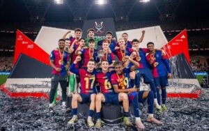 13 azulgranas celebran su primer trofeo con el Barça en un triunfo histórico ante el Real Madrid