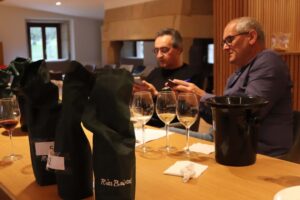 “No son albariños, son Rías Baixas”: el elogio de Pedro Ballesteros a los vinos gallegos.