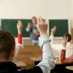 España logra su tasa más baja de abandono educativo temprano en 2024