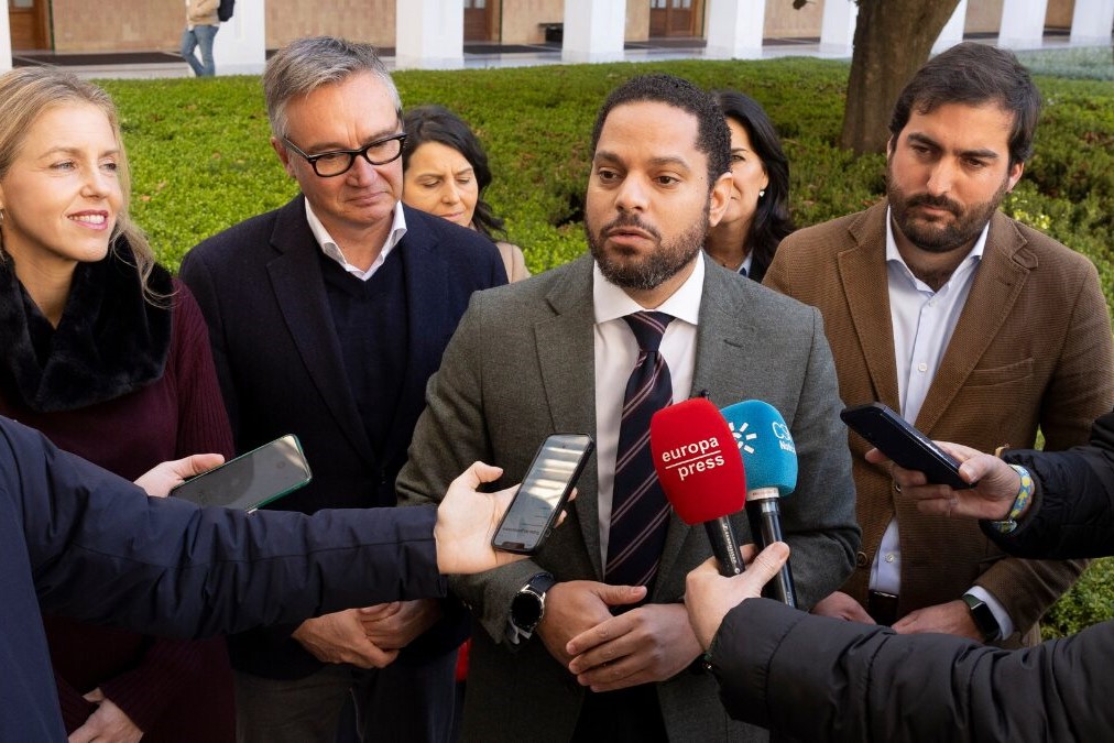 Ignacio Garriga carga contra Sánchez y Feijóo: “La esperanza está en VOX”