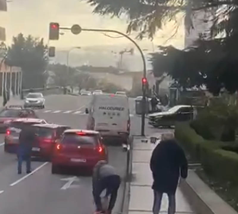 Impactante persecución en Ourense: un hombre huye con una furgoneta y es reducido por la Policía